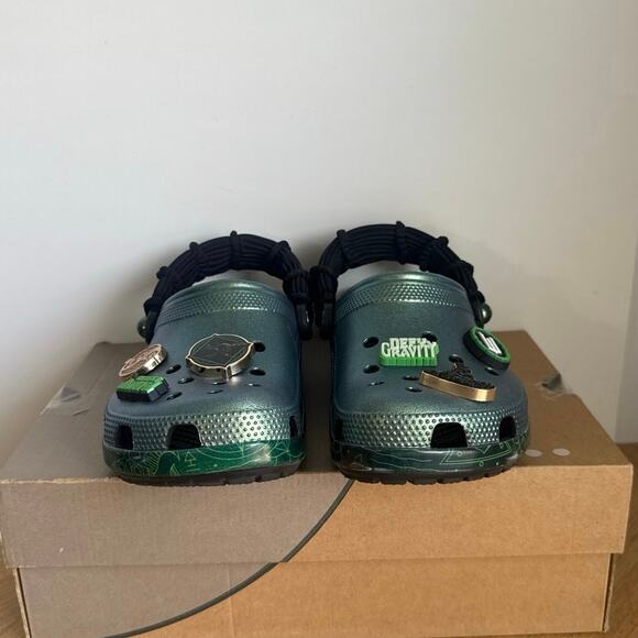 CROCS x Wicked Elphaba Unisex Slip On Clogs Sandals- SZ Men 5- Women 7